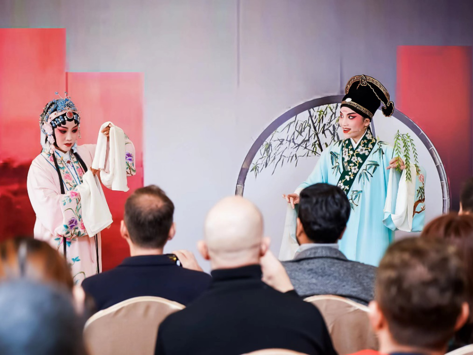 2023年度在沪外国专家融入培训班成功举办(图2) 2023年度在沪外国专家融入培训班成功举办(图2)